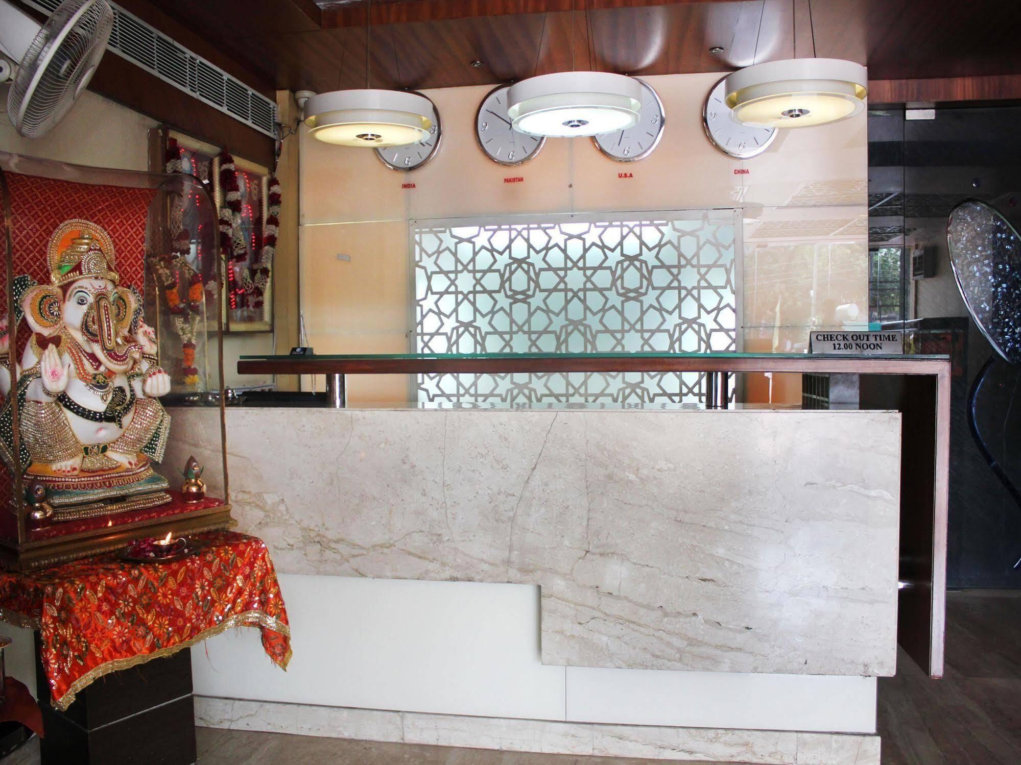 Hotel Rajmandir Faridabad Luaran gambar